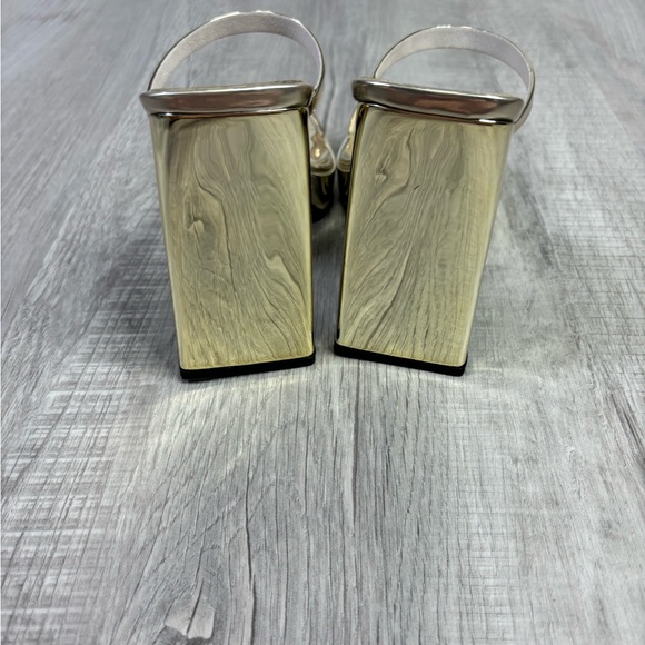 Jeffrey Campbell Hustler Platform Sandal Sz 9.5 Square Toe High Block Heel Gold - Picture 8 of 11